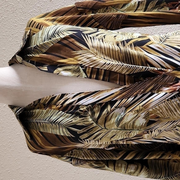 BEACH Midi Dress - Picture 9 of 12